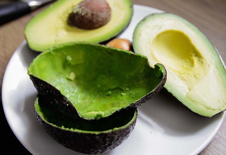 why-is-it-important-not-to-throw-avocado-peels-in-2565507-5266982-9831075