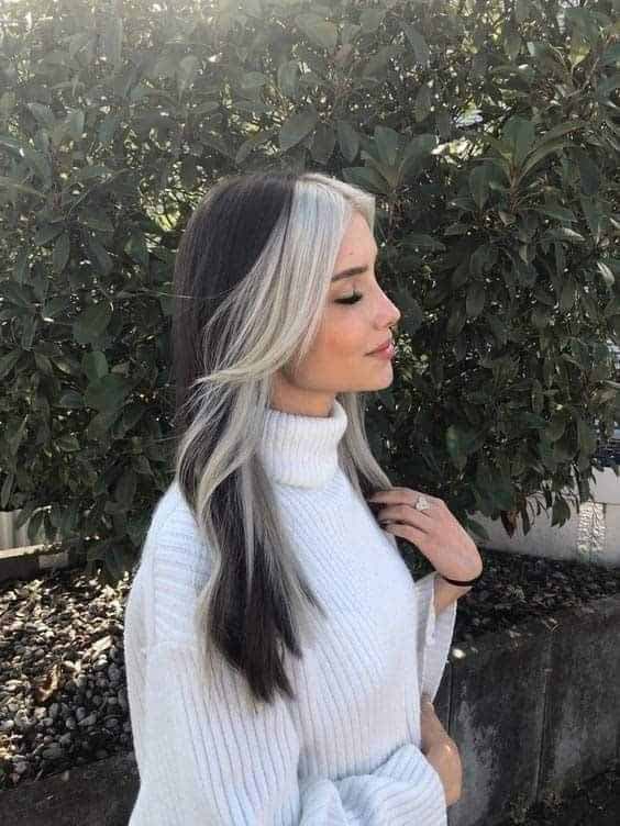 Wavy hair with Rogue hair in polar blonde